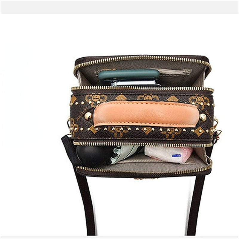 Cartoon Bags for Women New Luxury Designer Handbag Vintage Shoulder Bag Ladies Cute Bear Small Square Crossbody Bags