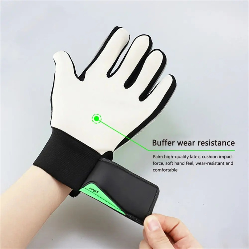 1 Pair Children Soccer Goalkeeper Gloves Anti-Collision Latex PU Goalkeeper Hand Protection Gloves Football Accessories for Kids