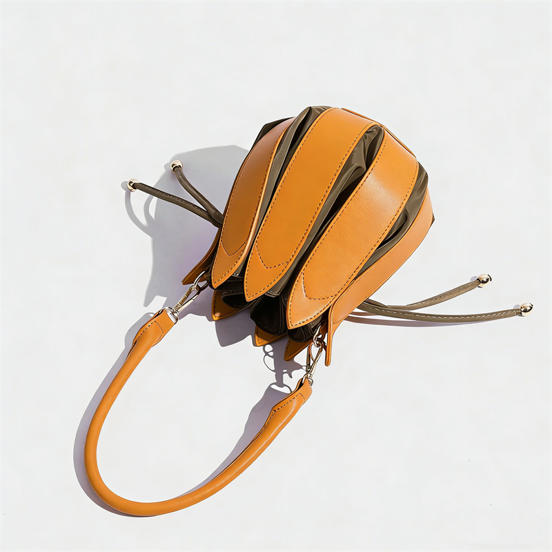 Bucket Bag Fashionable Crossbody Bag for Women Shoulder Bag Purse and Handbag Designer Bag Luxury PU Leather Lotus Lantern Bags