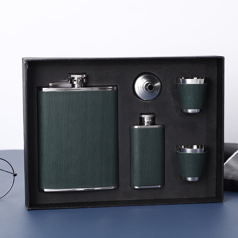 8oz Luxury Stainless Steel Alcohol Hip Flasks Set Whiskey Bottle Leather Flagon Wine Gift Flask Set Mini Flask For Man