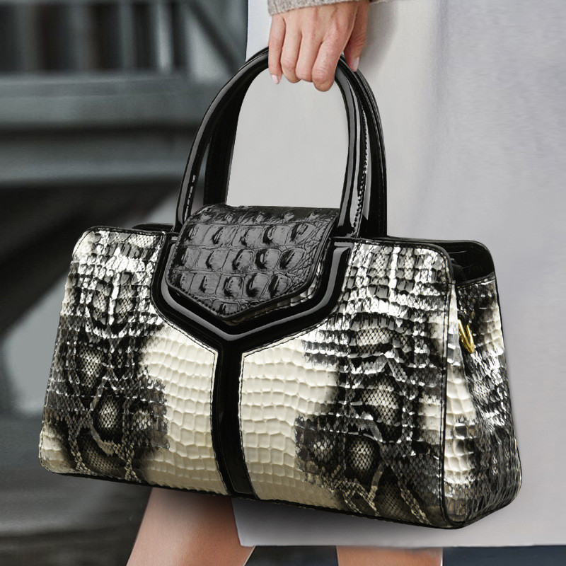 Luxury Boston Bag for Women Crocodile Shoulder Crossbody Bag Large Capacity Handbag and Purse Fashion Lady Causal Tote Bag