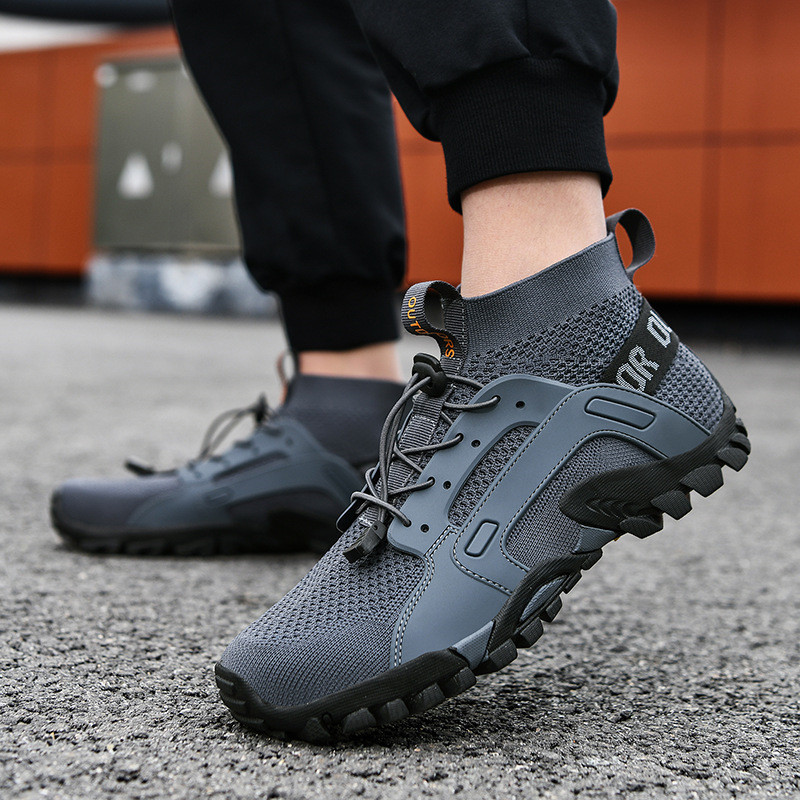 Outdoor Water Shoes Men Sneakers Barefoot Beach Sandals Upstream Aqua Shoes Breathable Men Beach Wading Hiking Camping Shoes