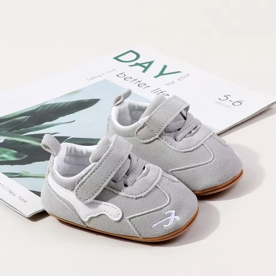 0-18months Baby Unisex Sneakers Embroidered Hook Loop Casual Shoes for Baby Girls Cute Soft Sole Non-Slip First Walking Shoes