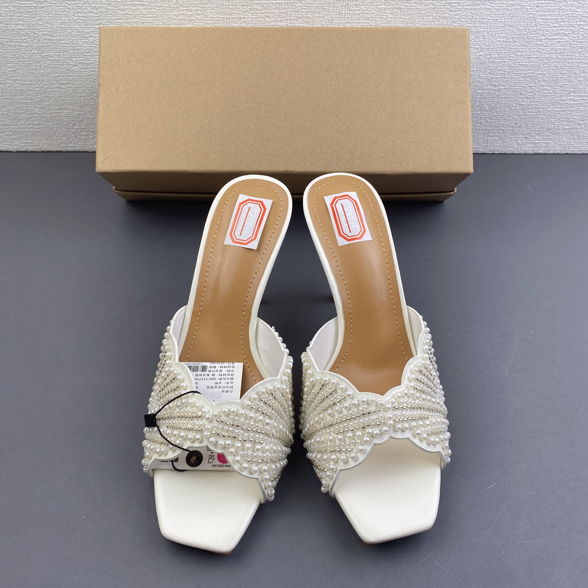 Free delivery of high-quality 2026 new summer women's shoes hot selling square toe, exposed heel, high-heeled sandals