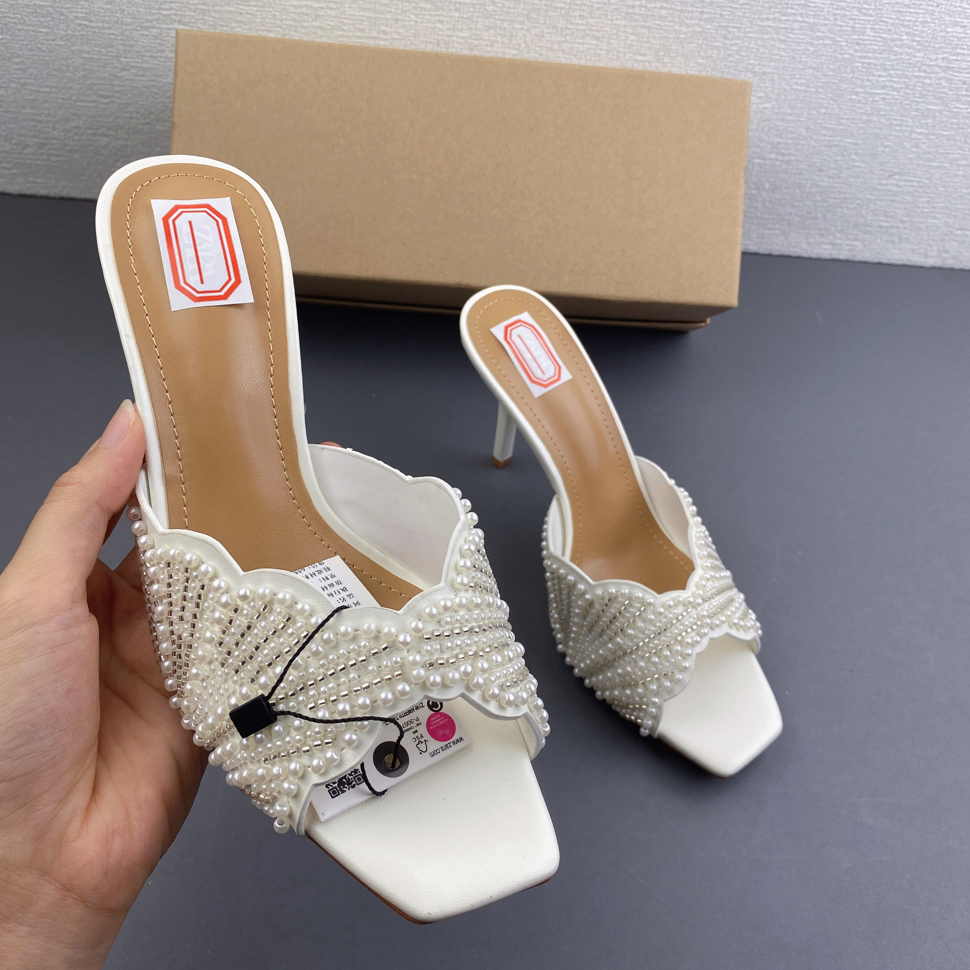 Free delivery of high-quality 2026 new summer women's shoes hot selling square toe, exposed heel, high-heeled sandals