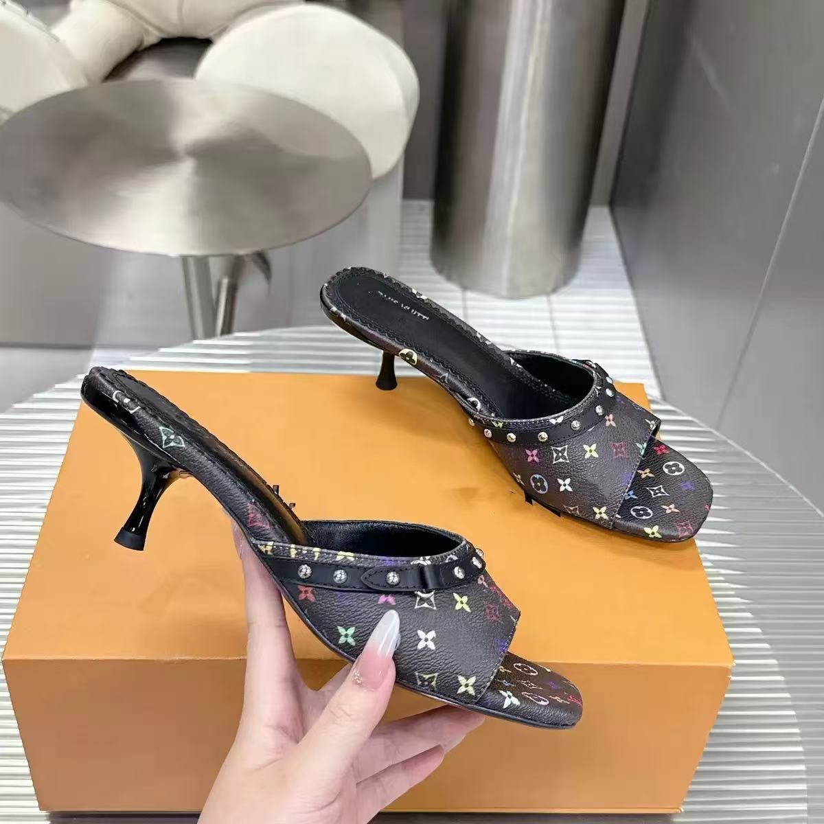 Free delivery of high-quality 2026 new summer women's shoes hot selling denim one-piece sandals with exposed toes