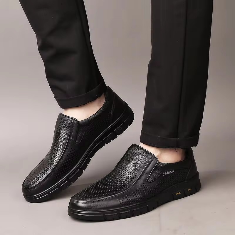 Men's Slip-On Shoes Summer Hollow out Breathable Comfortable Soft Bottom Anti-Slip Leather Shoes