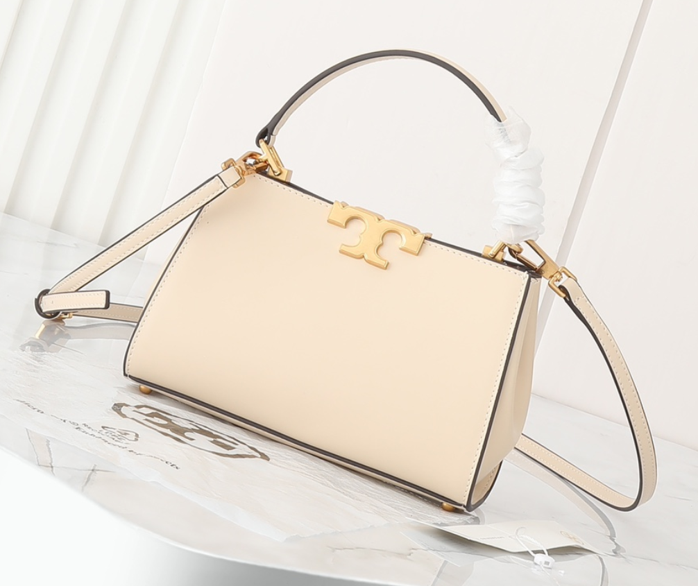 Tory Burch's new Eleanor handbag, one shoulder crossbody fashion trend